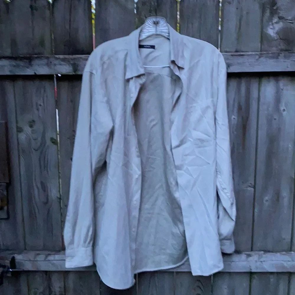 Alfani Button Down Shirt sz. M